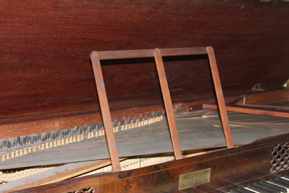 Babcock music desk