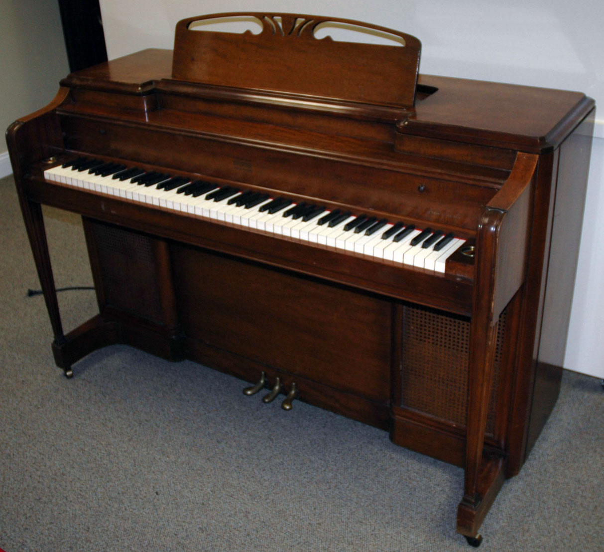 1939 Story & Clark Electric Piano