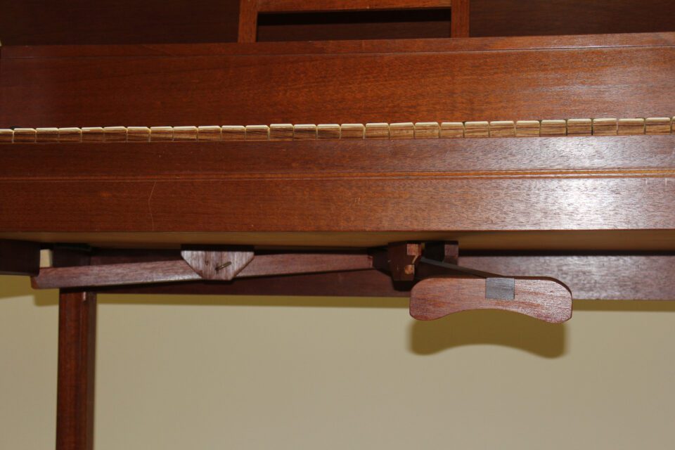 1790 "John Sellers" square piano, replica: knee lever